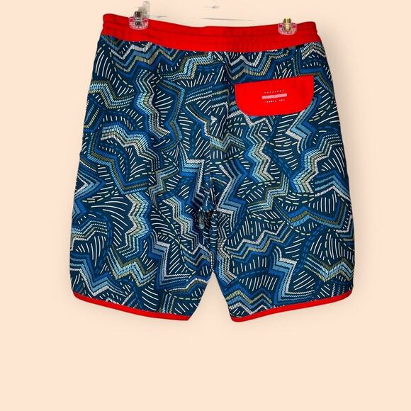 VISSLA 9.5" Boardshorts 19" Outseam in Blue, Red, multi-color Men's 31" Waist - Picture 3 of 14